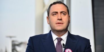 როდემდე უნდა გვეშინოდეს მაღაზიაში შესვლის, ბაზარში წასვლის და კომუნალური გადასახადების?! – გიორგი ვაშაძე ფინანსთა მინისტრს