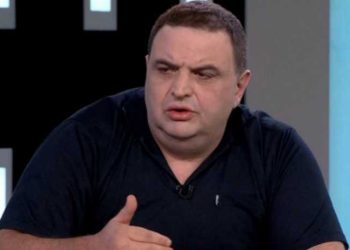 “რა არის ეს? პოლიტიკური ალტრუიზმია..?!გახარიას ხალხი აგრძელებს ისევ სააკაშვილის გინებას! ვერ გავიგე..?!”- სანიკიძე