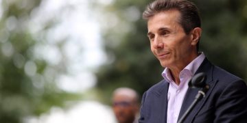 ქართული ოცნება პარტიის დამფუძნებელს, ბიძინა ივანიშვილს დაბადების დღეს ულოცავს