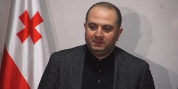 “ნაციონალური მოძრაობა“ და მისი სხვადასხვა დანაყოფები უკრაინის მხარდამჭერ არც ერთ ოფიციალურ დოკუმენტს არ უერთდებიან”- ირაკლი ჩიქოვანი