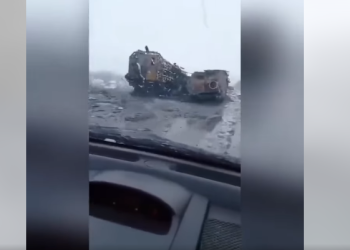 “ხარკოვთან რუსული არმიის იმხელა კოლონაა განადგურებული, რომ ერთი ბოლოდან მეორეს დანახვა გაგიჭირდებათ“ – ლაშა დიაროვი უკრაინიდან (ვიდეო)