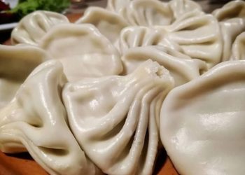 ხინკლის ჭამის პირველი ჩემპიონატი მოსკოვში – გამარჯვებული 500 000 (19 578 ლ.) რუბლს მიიღებს