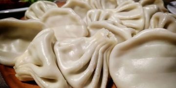 ხინკლის ჭამის პირველი ჩემპიონატი მოსკოვში – გამარჯვებული 500 000 (19 578 ლ.) რუბლს მიიღებს