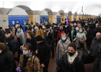 როგორ ტოვებენ უკრაინას მოქალქეები – ფოტორეპორტაჟი ცხელი წერტილიდან