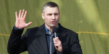 „მტრის დივერსიული ჯგუფები სამოქალაქო ფორმაში არიან“ – კლიჩკო მოქალაქეებს აფრთხილებს