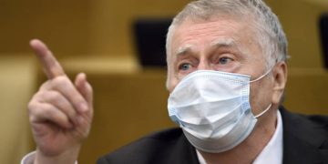 ჟირინოვსკი 2 კვირის განმავლობაში მალავდა, რომ კორონავირუსით იყო ინფიცირებული – მედია