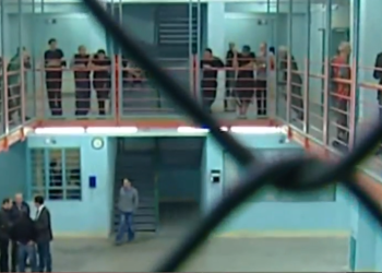 “ციხეებში კოვიდაფეთქებაა. ასობით მსჯავრდებული კოვიდინფიცირებულია. განგაშია გლდანის მე-8  დაწესბულებაშიც!”