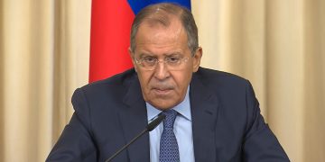 „მუნჯის ყრუსთან საუბარი გამოგვდის” – სერგეი ლავროვი ბრიტანელ კოლეგასთან შეხვედრაზე