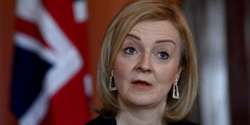 პუტინი შეეცდება, დააბრუნოს საათი უკან, 1990-იანი წლების შუა ხანებში… მოსკოვის შეჩერება აუცილებელია – ელიზაბეთ თრასი