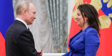 „ეს აღლუმის სტანდარტული რეპეტიცია. უბრალოდ, წელს მისი კიევში ჩატარება გადავწყვიტეთ” – მარგარიტა სიმონიანი