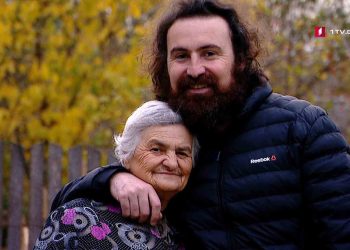 „გუშინ ღამე ამის გამო ბევრი ვიდარდე…“ – გივიკო დიდია საყვარელ ბებიაზე