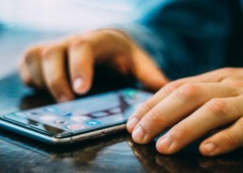 ევროპულმა და კანადურმა მობილურმა ოპერატორებმა უკრაინაში ზარების განხორციელება უფასო გახადეს