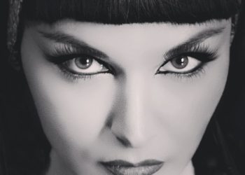 აეთრიეთ და ბავშვებს იმ დებილობა ლექსების მაგივრად – ჩაიდანი დავარდა და თხას მამიდა დაახტაო, იარაღის მოხმარება და თავდაცვა ასწავლეთ – მთისა ყველაშვილი