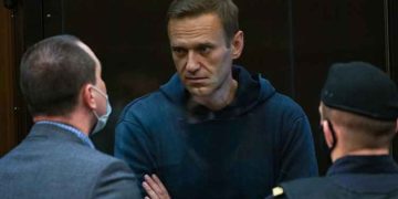 როსკომნადზორი “რადიო თავისუფლებისგან” ნავალნის მიერ გამოძიებული საქმეების შესახებ სტატიების წაშლას მოითხოვს