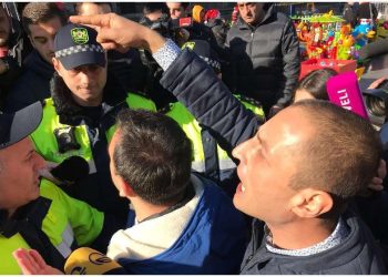 “რაც შეეხება ქამრის შემოჭერას, ხელისუფლებამ ის წელზე კი არ შემოიჭირა ჩვენ შემოგვიჭირა ყელზე!!!”-ლაშა ჩხარტიშვილი