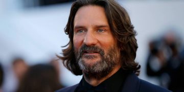 “სამი დღის წინ მეგონა, რომ ზელენსკი კლოუნი იყო, მაგრამ ახლა ვიცი, რომ მას აქვს სამყაროში ყველაზე დიდი კვერცხები..!”-ფრანგი მწერალი, ფრედერიკ ბეგბედერი