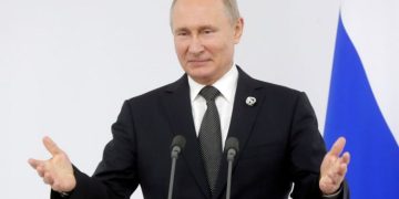 პუტინმა პოროშენკოს პოლიტიკური თავშესაფარი შესთავაზა