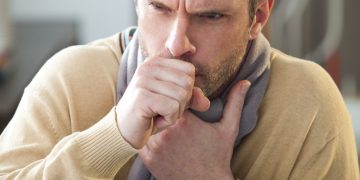 ექიმის რჩევები, რომლებიც ომიკრონის დროს ყელის ტკივილს შეგიმსუბუქებთ