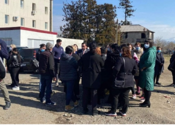 ლომბარდის მფლობელი მოქალაქეებს კუთვნილ ძვირფასეულობას არ უბრუნებს – აქცია ქობულეთში