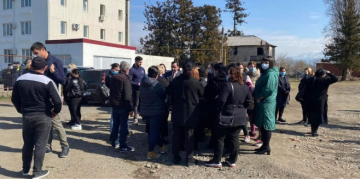 ლომბარდის მფლობელი მოქალაქეებს კუთვნილ ძვირფასეულობას არ უბრუნებს – აქცია ქობულეთში