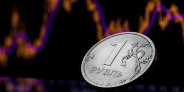 რუბლი უფასურდება – საერთაშორისო ვაჭრობაში ევროს და დოლარის კურსმა ისტორიულ მაქსიმუმს მიაღწია