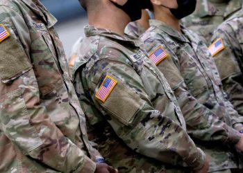 აშშ-ს არმიიდან იმ სამხედროებს რომლებიც ვაქცინაციაზე უარს ამბობენ გაუშვებენ
