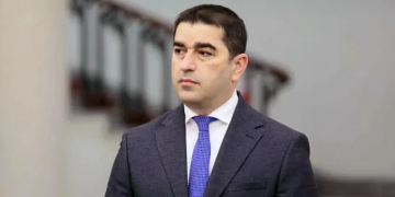 როცა ადამიანის მიმართ გამოტანილია სასჯელი იმის გამო, რომ სანდრო გირგვლიანის მკვლელს ხელი დააფარა, პარლამენტის წევრი აცემინა, როგორ უნდათ ადამიანი ამ სასჯელს აარიდონ? – შალვა პაპუაშვილი