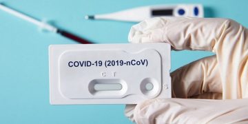 „ამ შტამმა ყველაფერი თავდაყირა დააყენა“ – როდის აჩვენებენ ე.წ. სწრაფი და PCR ტესტები არასწორ პასუხს