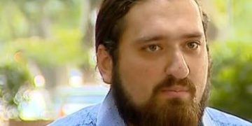 “ბელგია გადადის 4 დღიან სამუშაო კვირაზეო..ჩვენთან?!ქსელურ სუპერმარკეტებში 400 ლარად რომ ღამეებს ათენებინებენ ახალგაზრდებს რა პირად ცხოვრებასა და რა ჯანმრთელობაზე ვლაპარაკობთ?!”-ლაშა მესხი