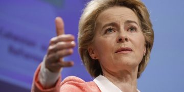 ჩვენ მოვახდენთ რუსეთის ცენტრალური ბანკის აქტივების პარალიზებას – ევროკომისიის პრეზიდენტი