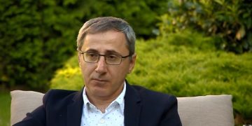 უკრაინული მედიის ცნობით, კიევში უცნობი პირები ზურაბ ადეიშვილს თავს დაესხნენ