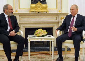 რისთვის დაურეკა ფაშინიანმა პუტინს?