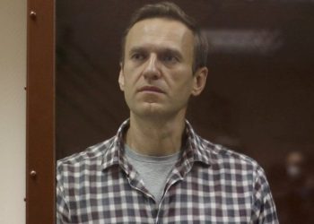 რუსეთის სასამართლომ ნავალნი თაღლითობაში დამნაშავედ ცნო – პროკურატურა 13 წლიან პატიმრობას ითხოვს