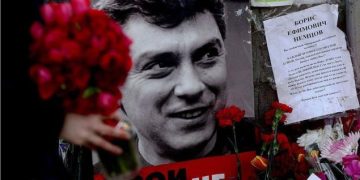 “ნემცოვს სიკვდილამდე FSB-სთან დაკავშირებული აგენტი უთვალთვალებდა,სავარაუდოდ იგივე პირი, მონაწილეობდა ალექსეი ნავალნის, ვლადიმერ ყარამურზასა და დიმიტრი ბიკოვის მკვლელობის მცდელობებში”