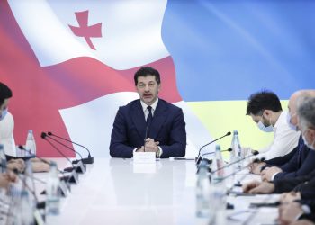 დედაქალაქის მერია უსახლკაროს სტატუსის მქონე ოჯახებისთვისბინების გადაცემას განაგრძობს