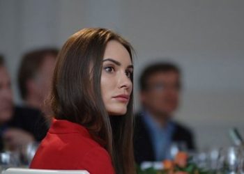 “ძალიან ბევრი ფიქრობს, რომ მამაჩემი გაიქცა, უკრაინა დატოვა. ყველას კარგად გახსოვთ, რომ ის იყო პირველი, ვინც 2008 წელს საქართველოში ჩამოვიდა თქვენი ქვეყნის დასაცავად..”-იუშჩენკოს შვილი