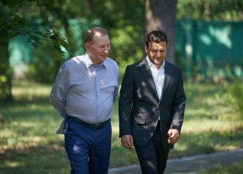 “ერთად გამარჯვებამდე დავიცავთ. პარტიული მიკუთვნების, პირადი ინტერესების და ძველი წყენების გარეშე!”-უკრაინის მეორე პრეზიდენტი ლეონიდ კუჩმა