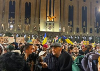 “ღამით აქ ვრჩებით და დილით კანცელარიასთან ღარიბაშვილს არ შევუშვებთ” – ხოშტარია