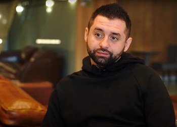 “მადლობა რომ ქუჩაში გამოხვედით და ვიდეომიმართვები ჩაწერეთ” – დავით არახამია საქართველოს მოსახლეობას