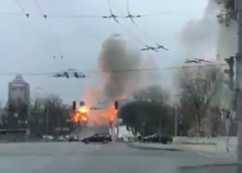 (ვიდეო) – კიდევ ერთი შეტევა კიევში, მშვიდობიან მოსახლეობაზე