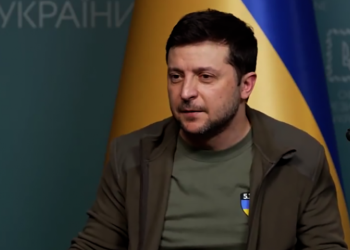 “გთხოვთ, ჩუმად ნუ იქნებით, ნუ აიფარებთ თვალზე ხელს, გამოდით გარეთ და მხარი დაუჭირეთ უკრაინას” – ზელენსკის მიმართვა