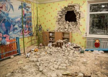 ომის დაწყებიდან დღემდე, ოკუპანტებმა ხარკოვში 280-ზე მეტი სახლი, 26 სკოლა და 23 საბავშვო ბაღი გაანადგურეს