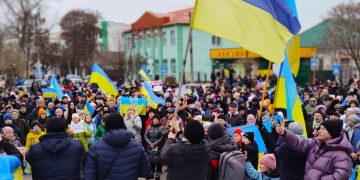 რუსმა ოკუპანტებმა უკრაინაში მომიტინგეებს ცეცხლი გაუხსნეს – არიან დაღუპულები და დაჭრილები