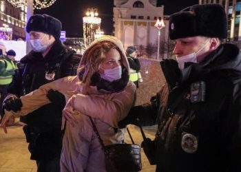 ადამიანები ახლობლებს ეძებენ – რუსეთში, ომის გასაპროტესტებელ აქციებზე 5 000 ადამიანია დაკავებული