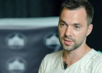 პუტინს ატყუებენ, დღე ღამეში დაახლოებით 1500-მდე ჯარისკაცი ეღუპებათ – ალექსეი არესტოვიჩი