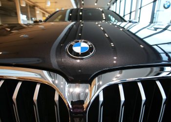 BMW რუსეთში ავტომობილების წარმოებასა და ექსპორტს წყვეტს