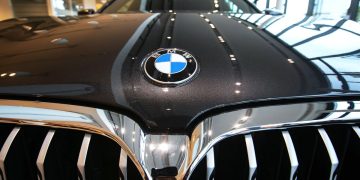 BMW რუსეთში ავტომობილების წარმოებასა და ექსპორტს წყვეტს