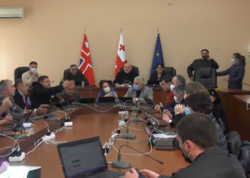 სამარცხვინო განცხადება გააკეთეთ – გორში საკრებულოს თავმჯდომარის გადადგომას ითხოვენ