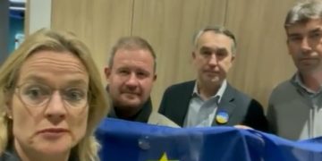 “პუტინი დამარცხდება! ჩვენ თქვენს გვერდით ვართ” – ევროპარლამენტარები უკრაინაში ჩავიდნენ