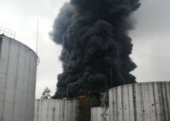 ჩერნიგოვში ნავთობის საცავი დაბომბეს